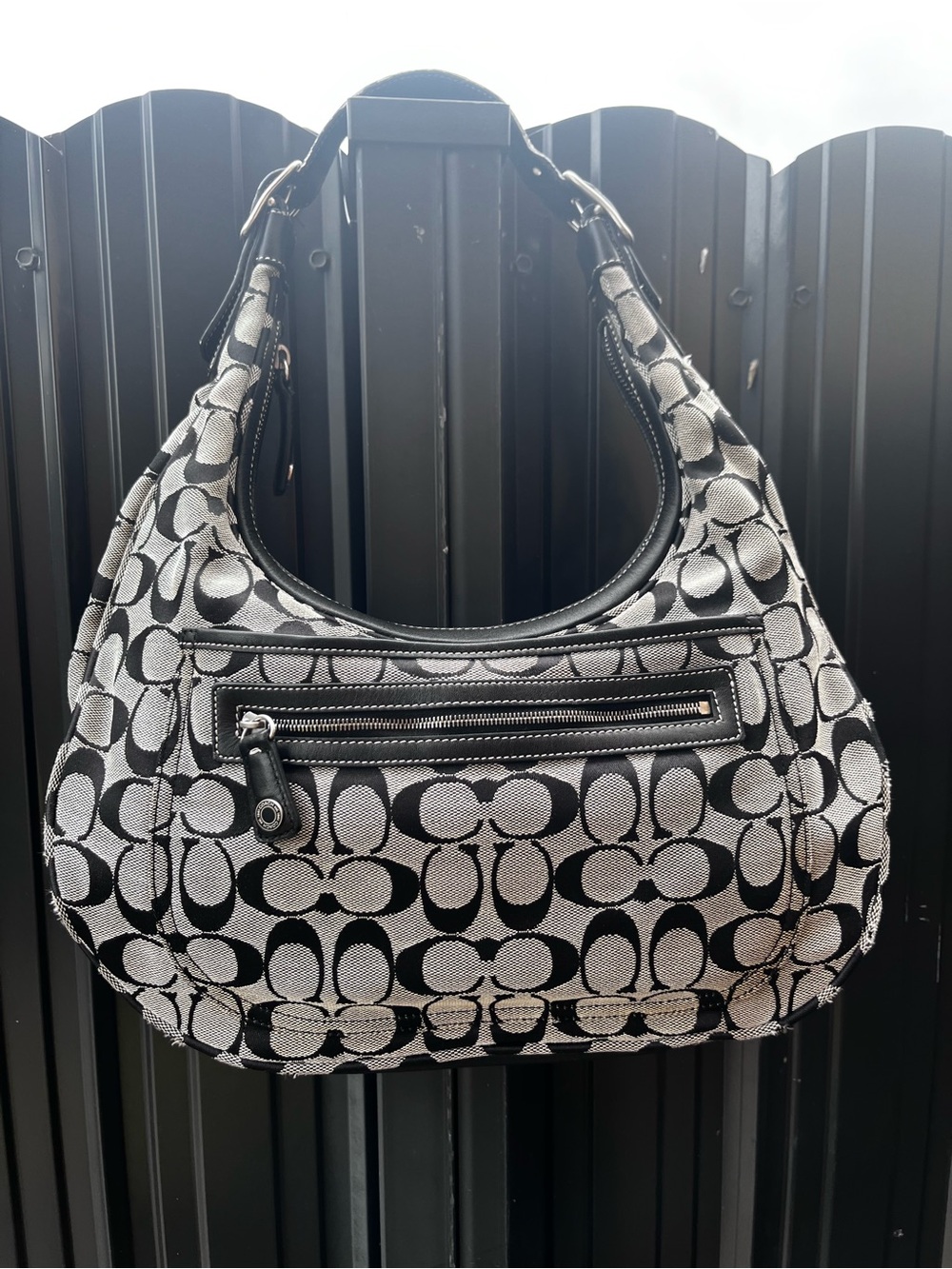 Vintage Coach Soho Signature Jacquard Hobo Shoulder Bag 6070 in Black/Grey